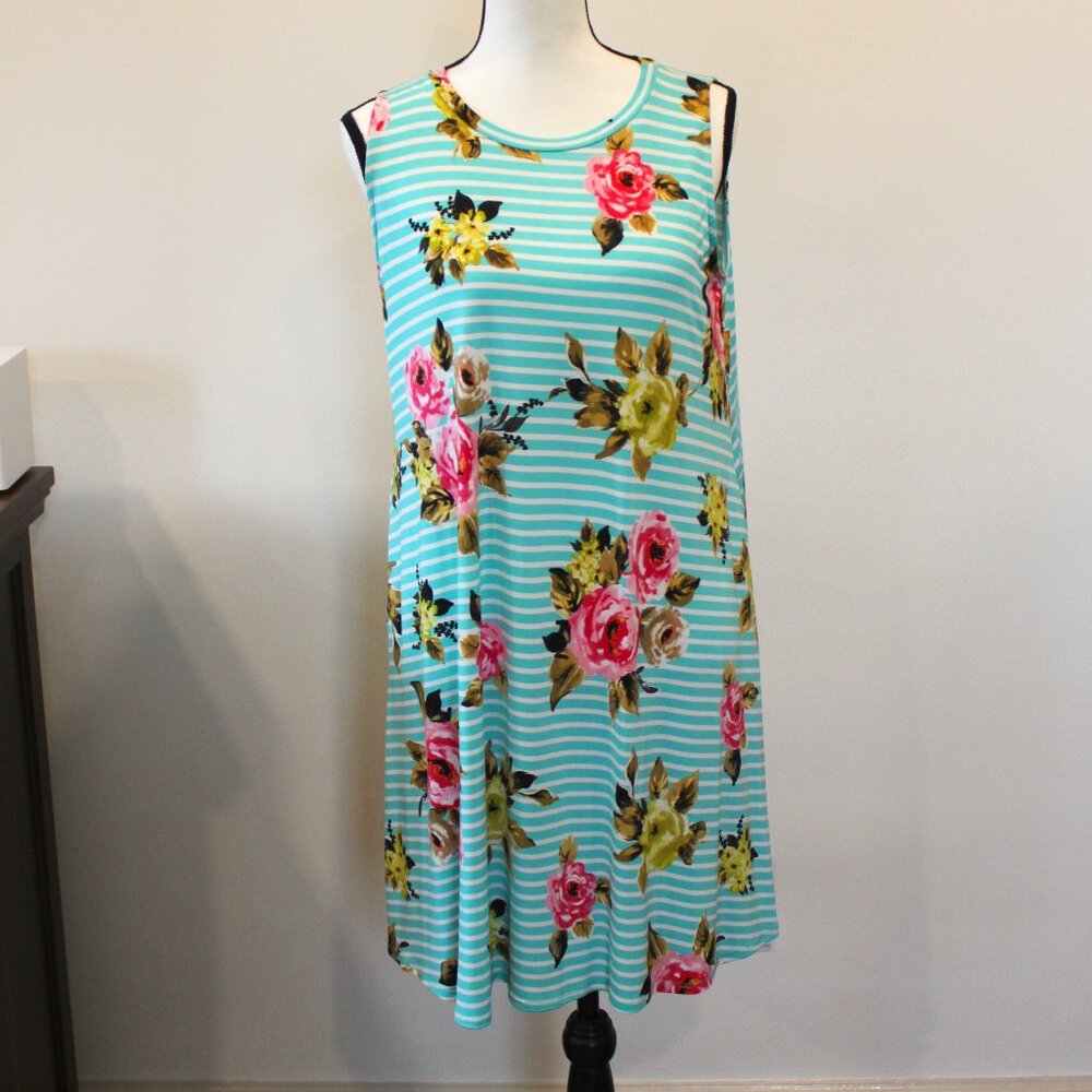 Discount Divas Sleeveless Floral Striped Dress with Pockets Size Large